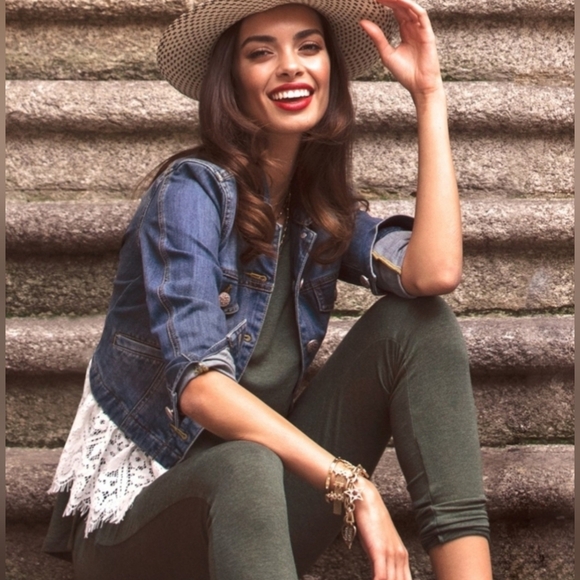 Cabi - The Dakota Removable Lace Denim Jacket Small Jean Chantilly Convertible - Picture 2 of 7